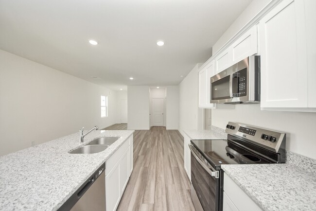 Building Photo - 31035 Gayle Prairie Oaks St