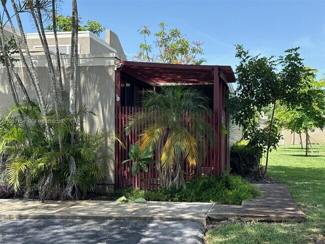 Building Photo - 1071 Windward Dr