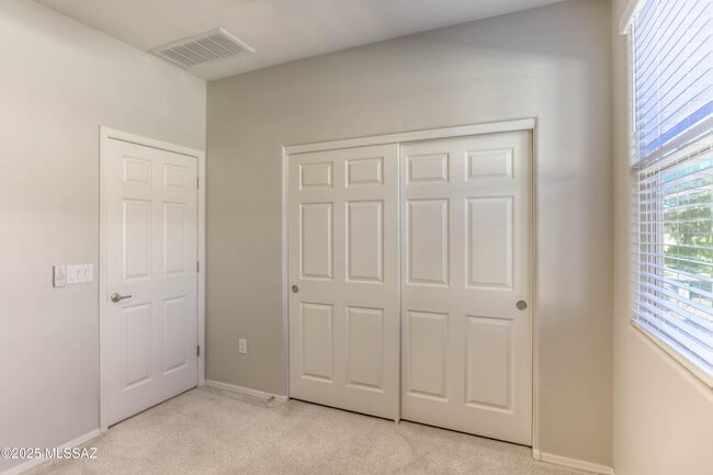 Building Photo - 8804 E Stone Meadow Cir