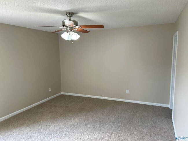 Building Photo - 104 Preston Cir