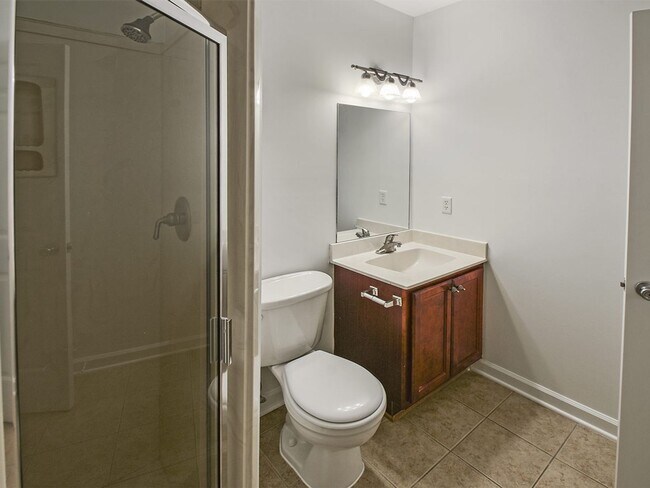 Building Photo - GORGEOUS 4 bed, 3.5 bath home near Macon a...