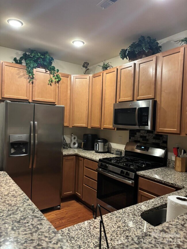 Building Photo - 15217 Wrights Crossing Dr
