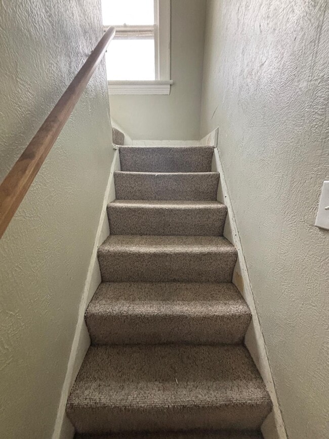 Building Photo - 3808 Kirkwood Rd