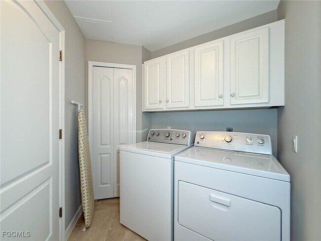 Building Photo - 15054 Tamarind Cay Ct