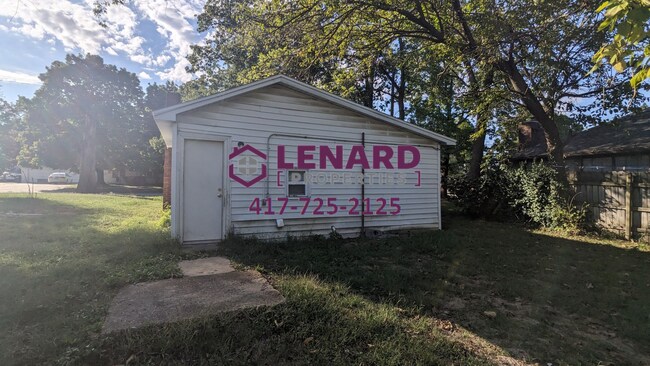 Building Photo - The Perfect Size!