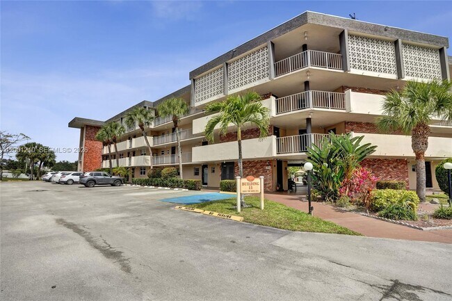Building Photo - 3051 NW 46th Ave
