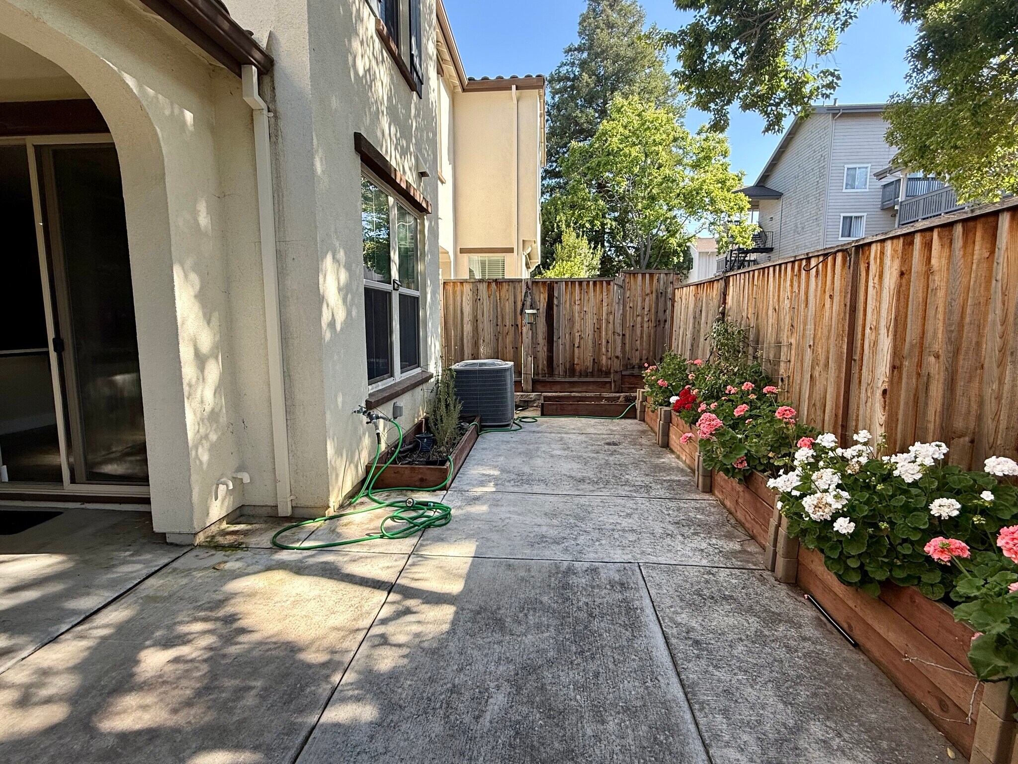 Neat and clean patio - 27 Rogers Ln