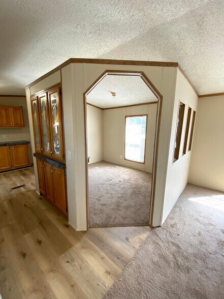 Building Photo - 2242 S Sheeran Dr