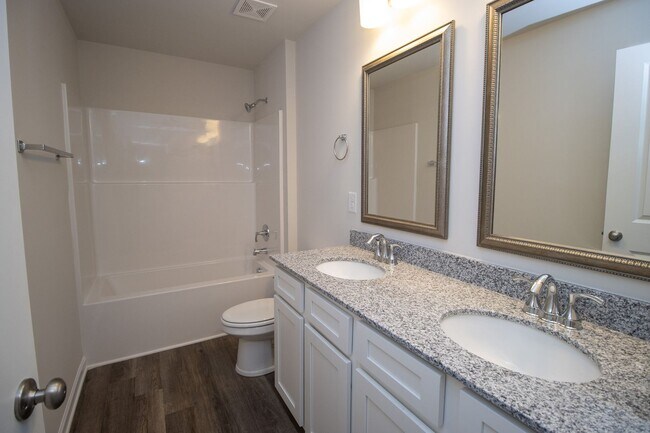 Building Photo - New 3-Bed, 2.5-Bath Home in Hopkins with M...