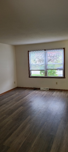 Building Photo - 1429 W Grandview Blvd