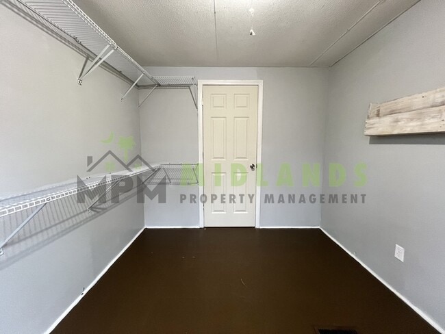 Building Photo - 240 Rister Rd