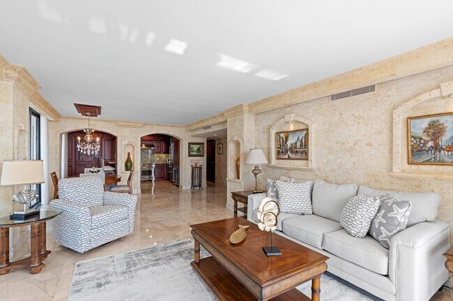 Building Photo - 3400 N Ocean Dr