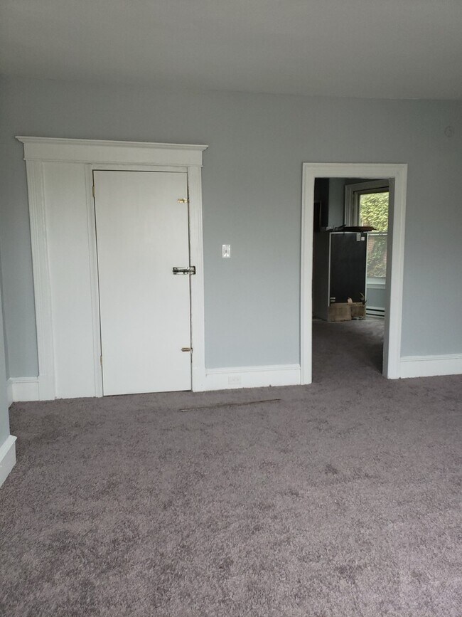 Building Photo - 4522 N Broad St