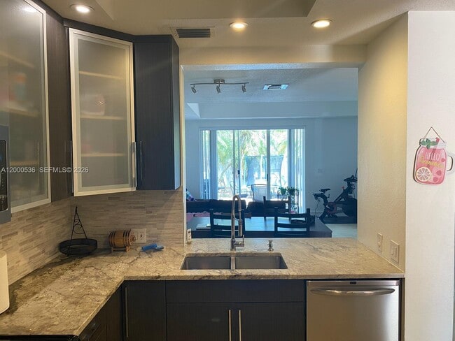 Building Photo - 11357 NW 42nd Terrace