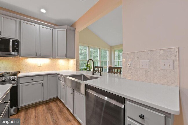 Building Photo - 5907 Tulloch Spring Ct