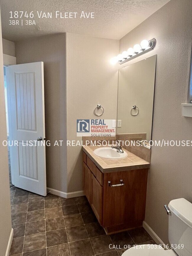 Building Photo - 18746 Van Fleet Ave