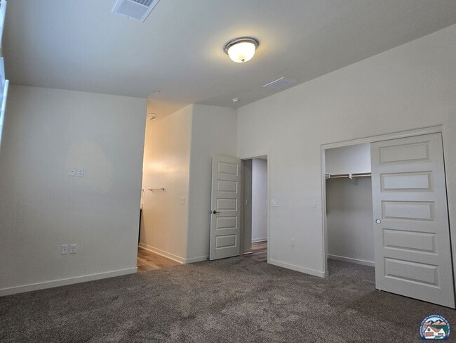 Building Photo - 2403 Dale Ct