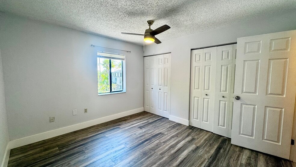 Building Photo - 11502 7th Ln N