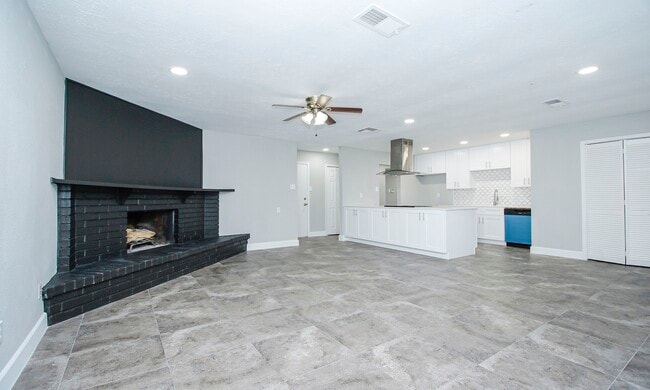 Building Photo - 17407 Autumn Trails Ln