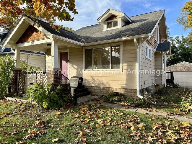 Building Photo - 310 W Hazelhurst St