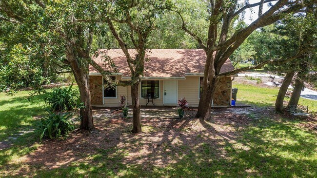 Building Photo - 11735 150th Ct N