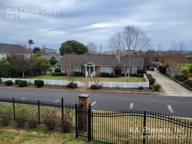 Primary Photo - 220 Cedar Crest