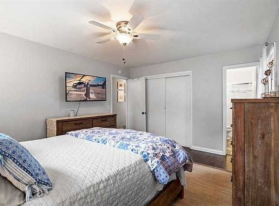 Building Photo - 9727 Canterbury St