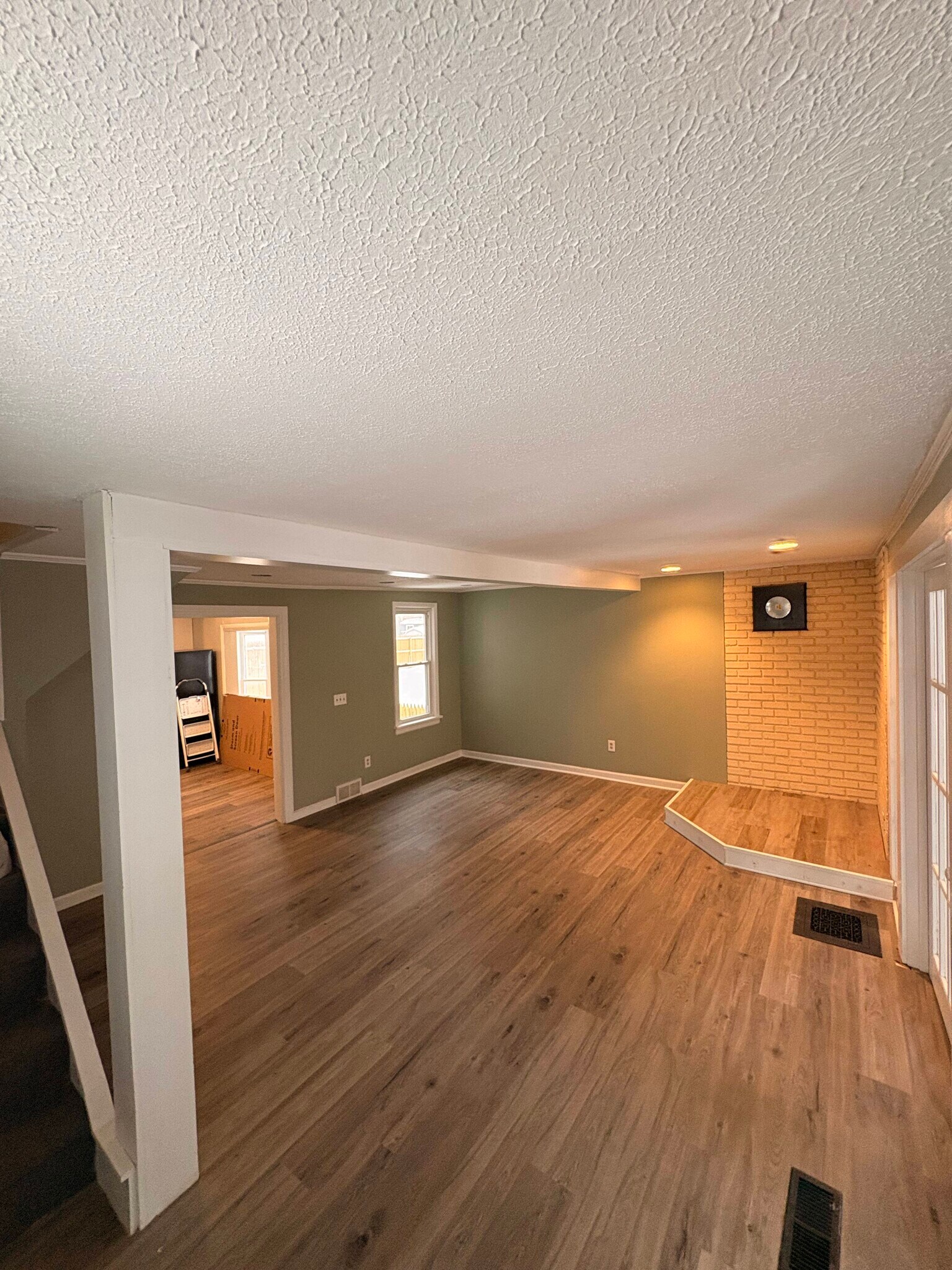 Building Photo - 66 Sea View Ave