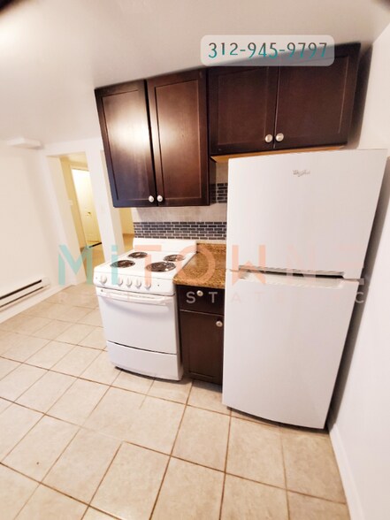 Building Photo - 1346 Chase