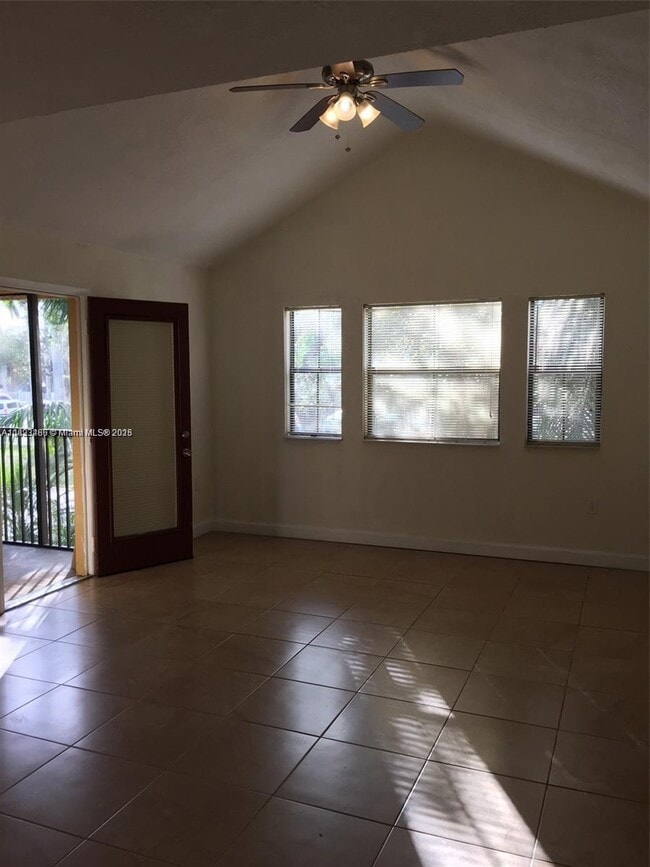 Building Photo - 10440 SW 156th Ct