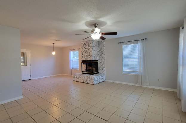 Building Photo - 1223 Redwood Ln