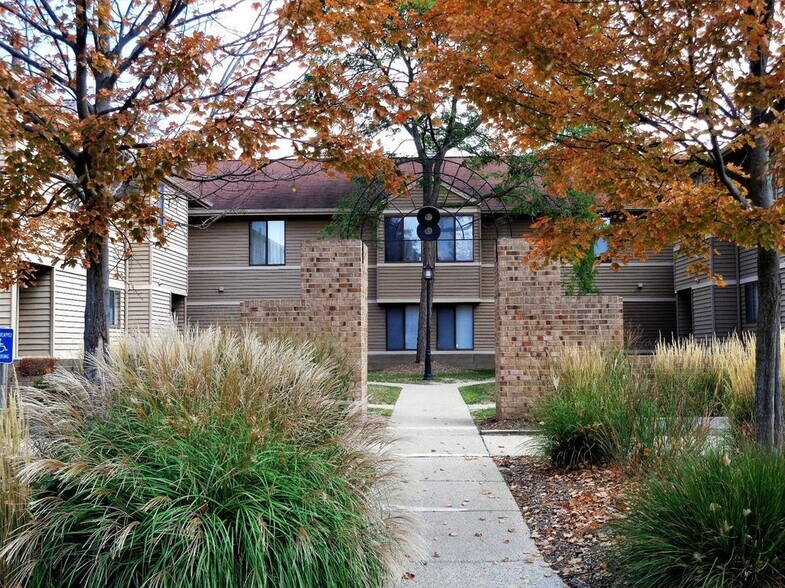 Building Photo - 225 Briarcrest Dr