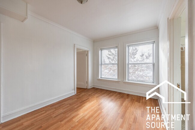 Building Photo - 3420 W Irving Park Rd