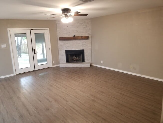 Building Photo - 9402 Moonlit Glade Rd