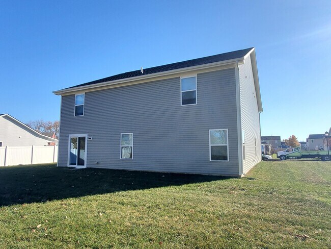 Building Photo - 15 Clinchfield Ct