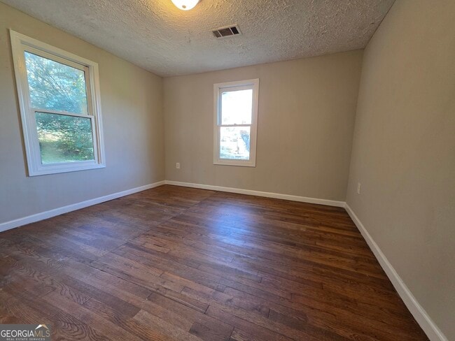 Building Photo - 531 Old Stone Rd