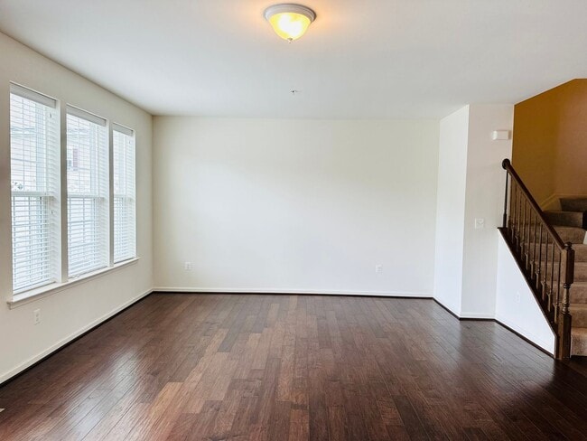 Building Photo - TOWNHOME AVAILABLE IN BALTIMORE CITY