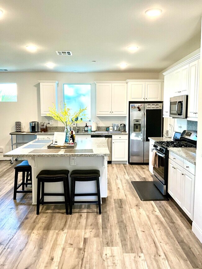 Building Photo - 82760 Chaplin Ct