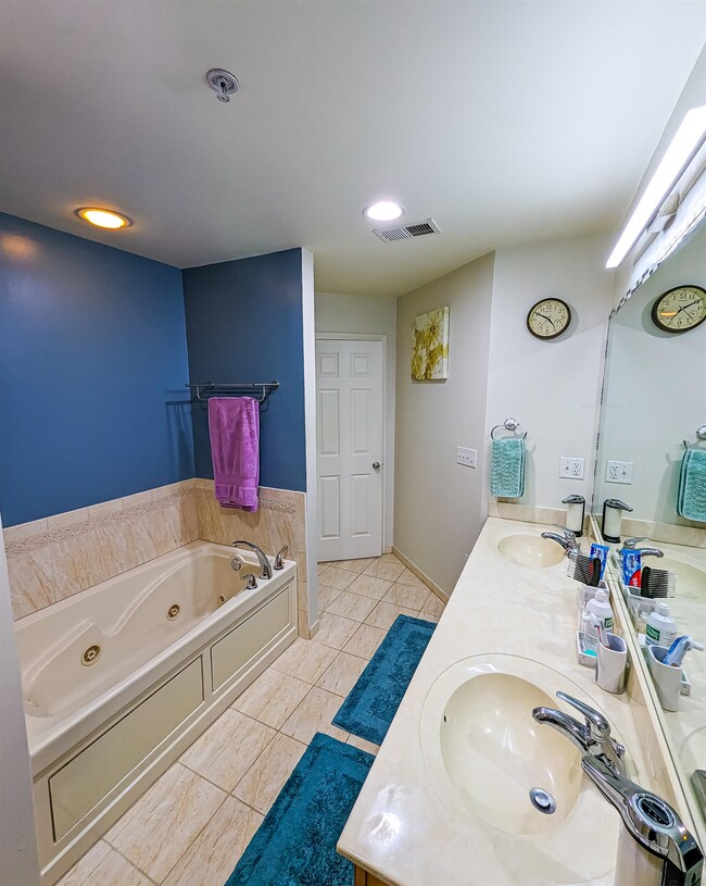 Building Photo - 47 Mallard Pl