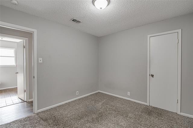 Building Photo - 228 Lester St