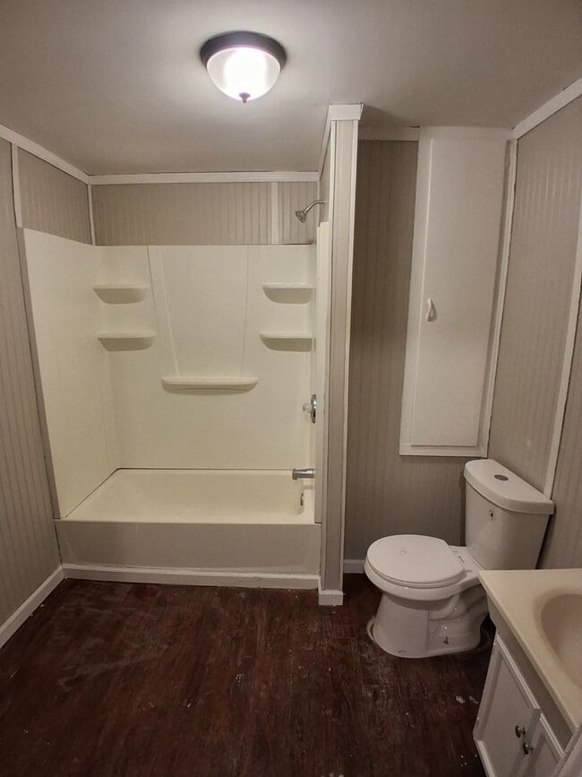 Building Photo - 8 Pulaski St