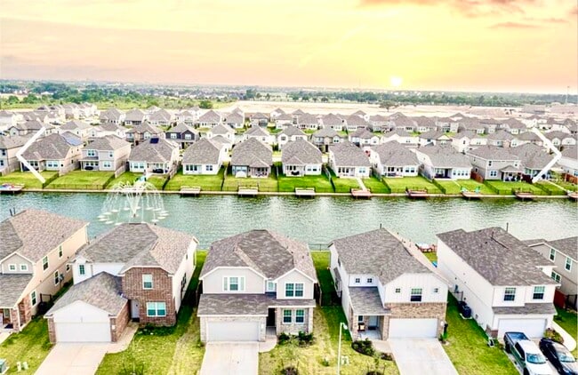 Building Photo - 3302 Alberelli Dr