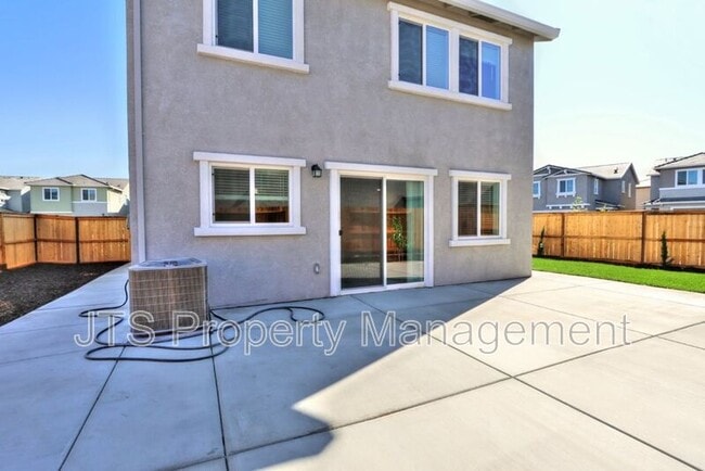 Building Photo - 8312 Whippersnapper Way