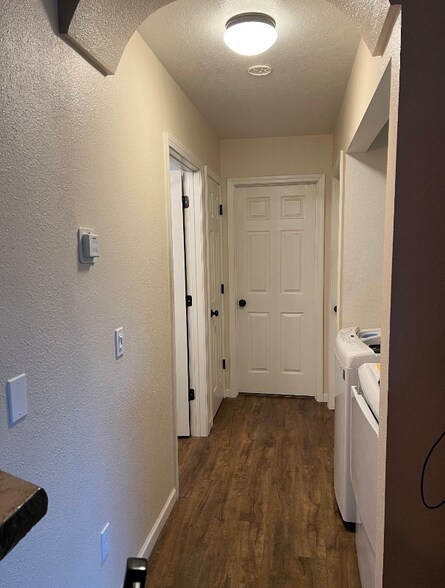 Building Photo - 48160 Rustic Ave