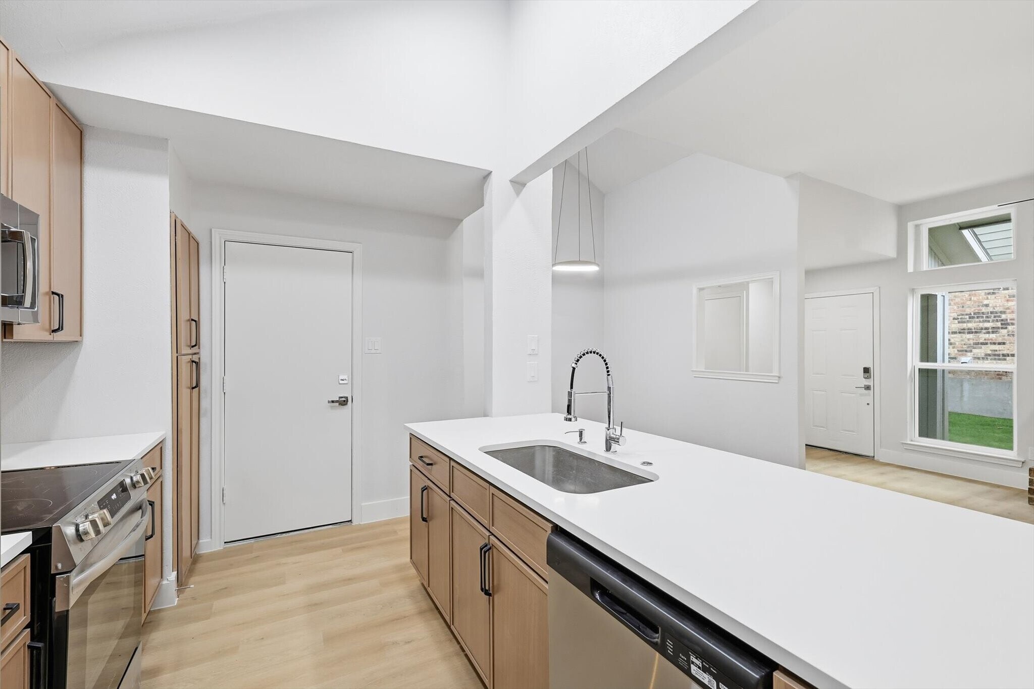 Building Photo - 4813 Via Ventura