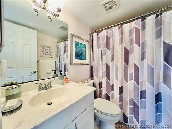 Building Photo - 4250 N Hwy A1A