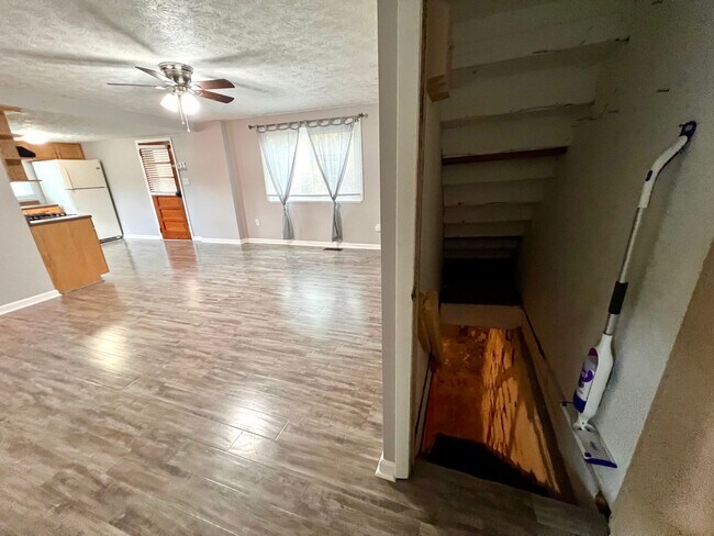 Building Photo - Bridgeville - 3 Bedroom 1.5 Bathroom - Hom...