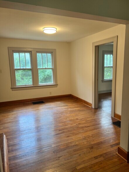 Building Photo - 5240 State Rd 46