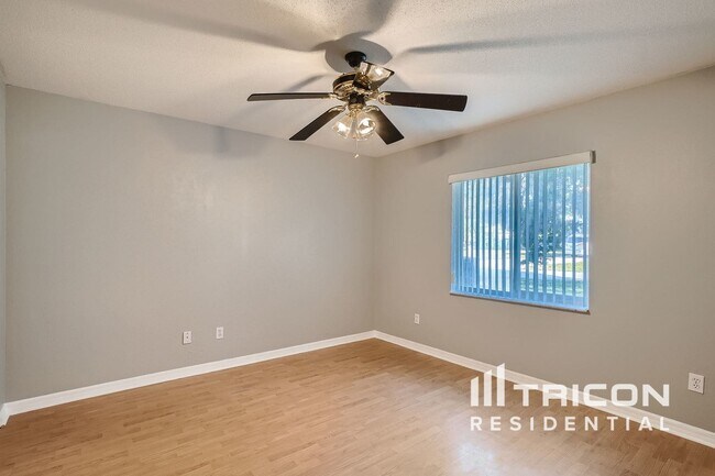 Building Photo - 10 Pittman Dr