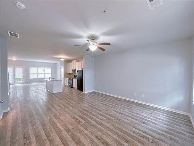 Building Photo - 1892 Old Dogwood